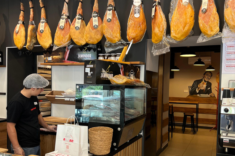 Mediterraan feest: culinaire ontsnapping in het hart van Jerevan