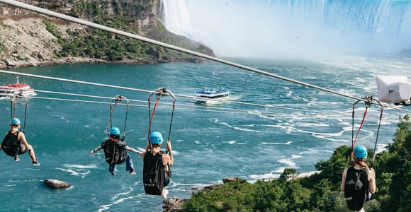 Niagarafälle, Kanada: Mit der Seilbahn zu den Fällen