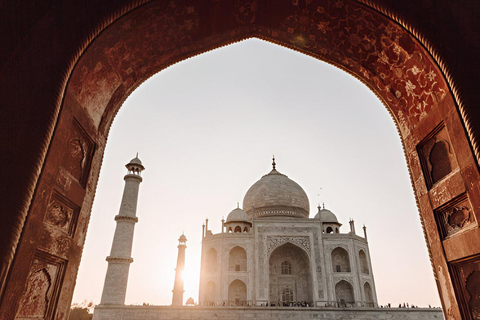From Goa : To Agra & Taj Mahal Tour with Flight & Guide From Goa: 2 days All-Inclusive tour with 5* Hotels
