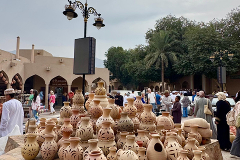 Nizwa, Al Hamra & Misfat Al Abriyeen: Guided tour in German.