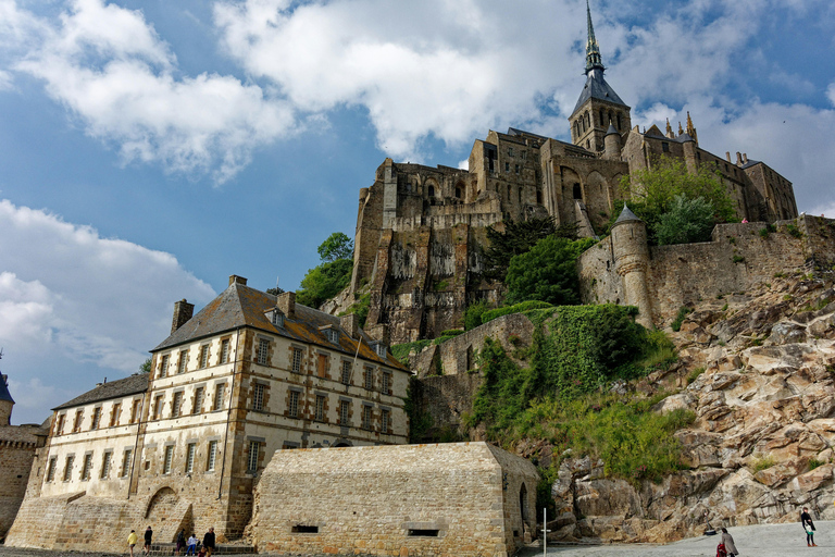 Parijs: Mont Saint Michel Privé Dagtocht met Lunch