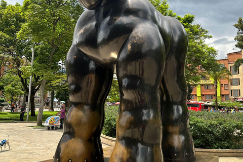 麦德林： VIP私人之旅，博特罗的完整历史，美术馆，博物馆麦德林：VIP私人之旅，博特罗的完整历史，美术馆，博物馆