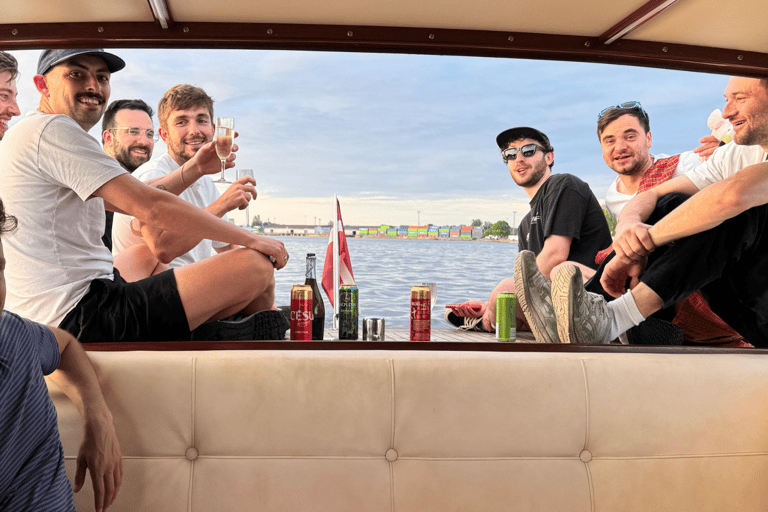 Riga: private VIP Bootstour &#039;&#039;Durch 19 Brücken&#039;&#039;2 Stunden