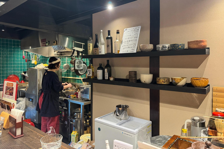 Kanazawa: Authentic Morning Breakfast & Higashi Chaya Walk