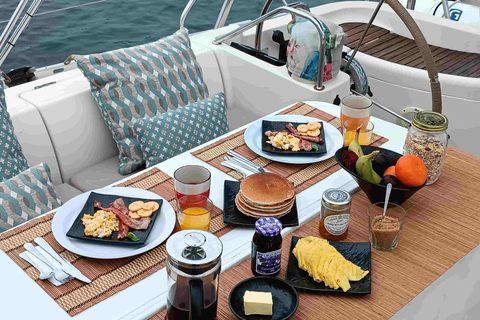 Fiji: Private Sailing Yacht Charter with Activities