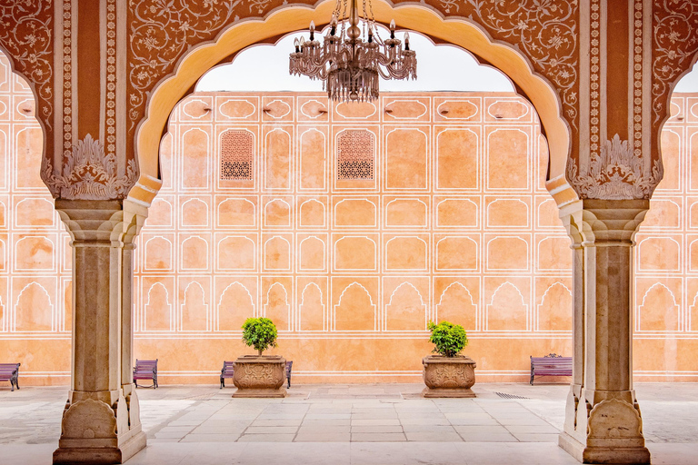 From Jaipur : 2 Day Guided Pink City Tour with 3-star Hotel Jaipur : 02 Days Guided city tour with 3-star hotel