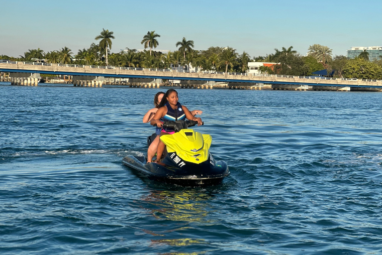 North Bay Village Miami: Jet Ski Adventure with Boat Ride