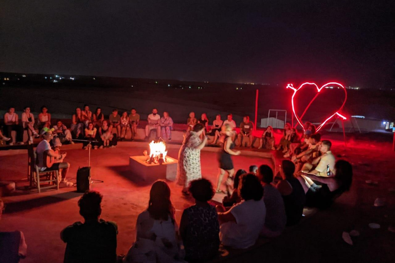 Marrakech: Cena spettacolo nel deserto di Agafay con cammelli e tramonto