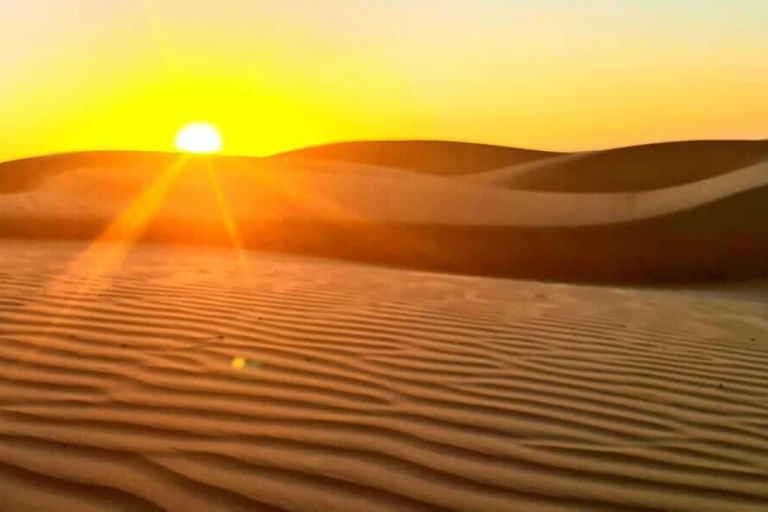 Muscat: Private Wadi Hawr and Wahiba Sands Desert Day Trip Muscat: Wadi Hawr and Wahiba Sands Desert Tour