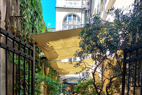 Walking Tour in Genoa with Tastings and Stories