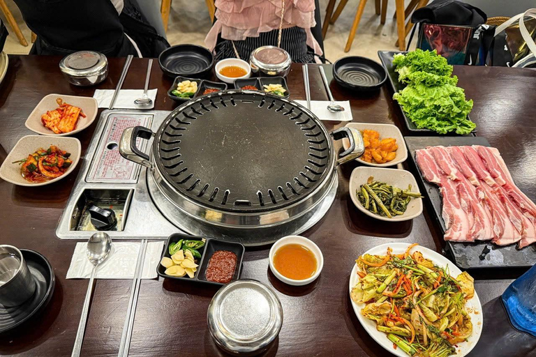 Da Nang: Hot Spring Park Entry with Lunch and Dinner