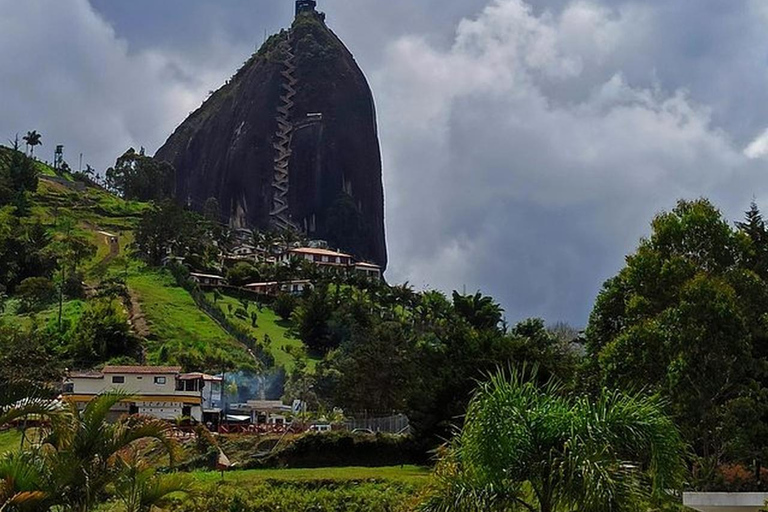 Medellín: Tagestour nach Guatapé und zur KaffeefarmGuatapé, Kaffeefarm, ATV-Fahrt