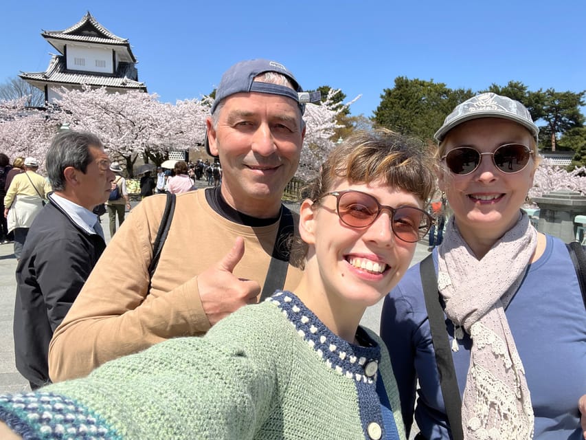 Kanazawa: Private Walking Tour with a Local