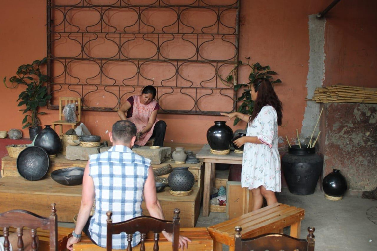 Monte Albán + Ancestral Mezcal + Alebrijes + Food = Oaxaca Oaxaca: Sightseeing Tour to Monte Albán, Black Mud, and Ancestral Mezcal