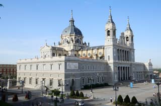 Madrid: Führung im Königspalast und in der Almudena-Kathedrale