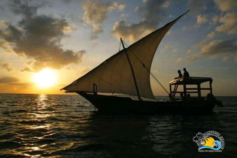 Zanzibar: Maasai Culture Village Tour och dhow-kryssning i solnedgångenHotelltransfer var som helst i Zanzibar