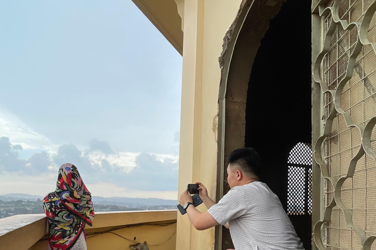 Kampala: Female-Guided Walking Tour