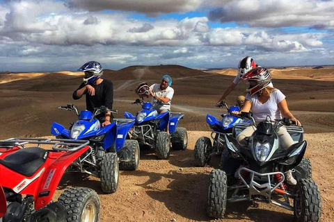 Marrakech: Tour del deserto di Agafay con quad, giro in cammello e cena