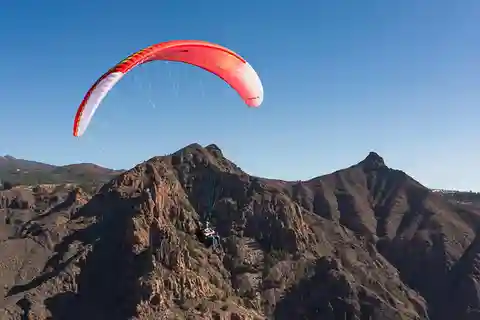 Ifonche: Vuelo en parapente media montaña (1000m)
