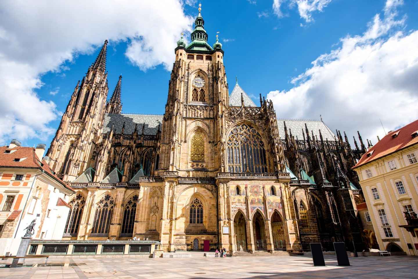 Prague Royal Castle, St Vitus, Golden Lane Tour with Tickets