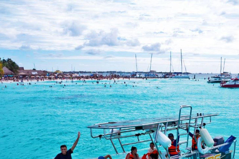 Excursión en Barco Claro con Cerveza