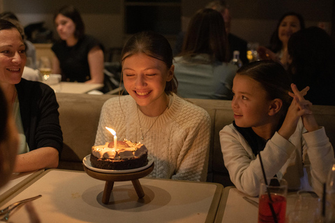 Paris: Eiffel Tower Dining, Gustave Menu at Madame Brasserie Eiffel Tower Madame Brasserie early evening dinner