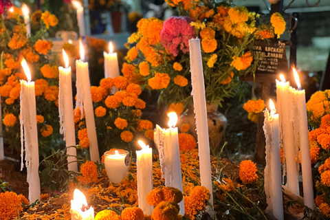 Oaxaca: Experience the Day of the Dead with an Altar and Cemeteries Oaxaca: Experience the Day of the Dead with an Ofrenda and Panteones