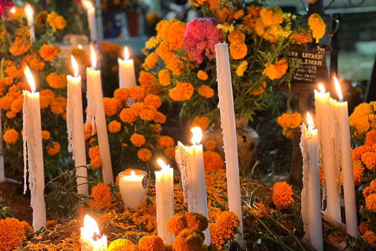 Oaxaca: Experience the Day of the Dead with an Altar and Cemeteries Oaxaca: Experience the Day of the Dead with an Ofrenda and Panteones