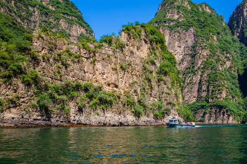 Badaling Great Wall & Longqing Gorge Day Trip with Driver