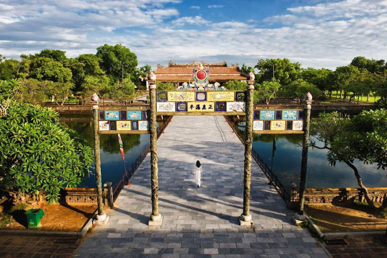 Excursión Privada a la Ciudad Imperial de Hue desde Hoi An / Da Nang