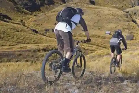 Pokhara: Avventura Enduro in mountain bike con pranzo