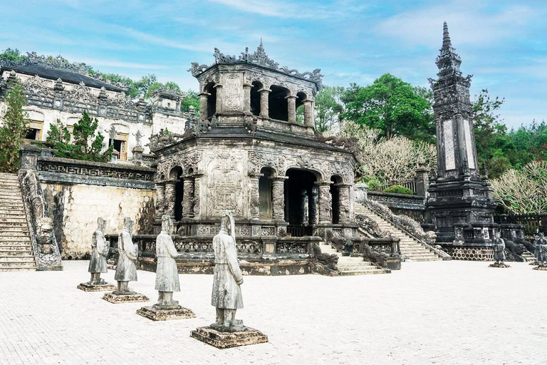 Hue: Tour privado de la ciudad con paseo en barco dragón y almuerzo