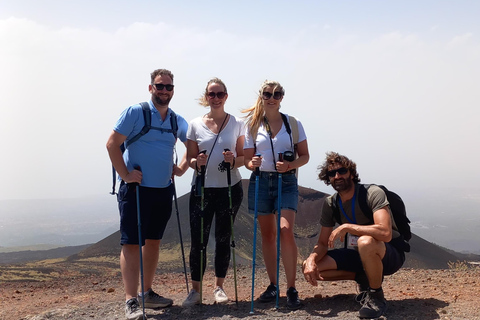 Excursión de un día al Etna desde Siracusa. Excursión, vino y almuerzo incluidos