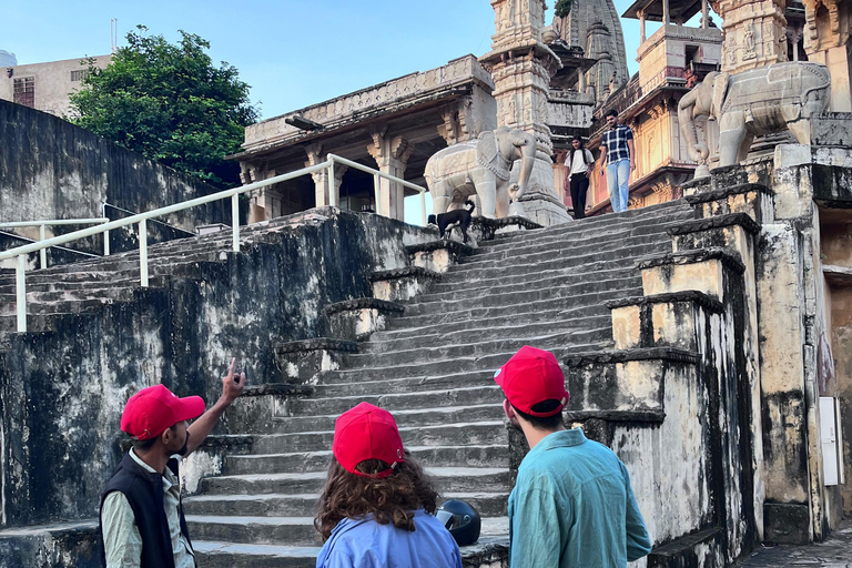 Jaipur: Amer City Heritage Walking Tour with Breakfast