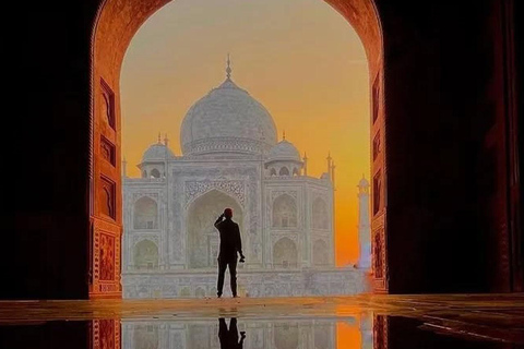 Desde Delhi: Taj Mahal Agra Tour Privado de un Día con TrasladosAgra Tour Privado de un Día con Traslados - CON TARIFA DE ENTRADA
