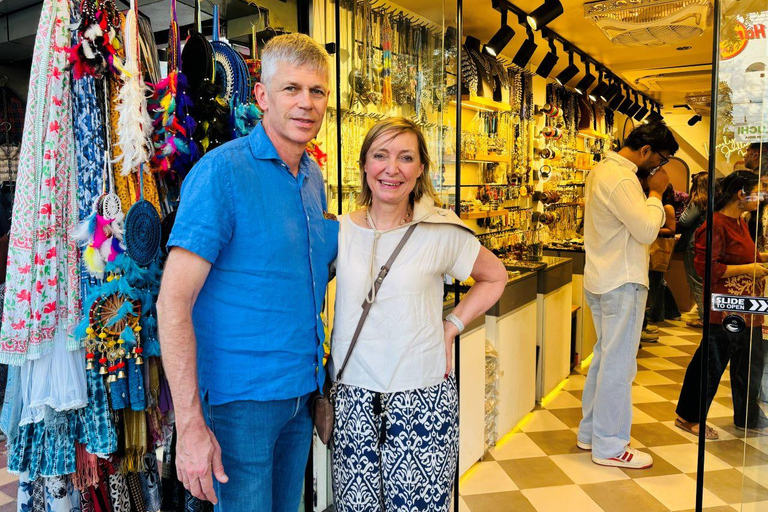 Delhi: Guided Shopping Tour Experience with Female Expert Exclusive Full-Day Shopping Tour with Female Expert Guide