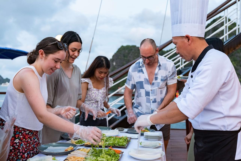 Hanói: Cruceros de 3 días Ninh Binh, Ha Long y Bahía de Lan Ha 5 EstrellasHanói: Cruceros de 3 días Ninh Binh, Ha long y Bahía de Lan Ha 5 Estrellas