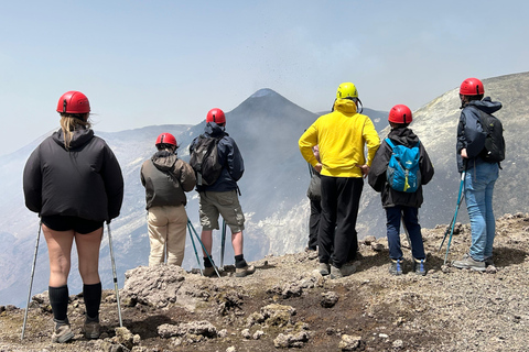 Etna: Krater Centralny (3340 m n.p.m.) z kolejką linową i jeepemEtna: wycieczka do krateru centralnego (3340)
