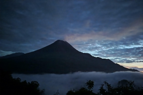 Yogyakarta:Mount Merapi Night Lava Flow or Sunrise Hike Tour Sunrise & Lava Flow View