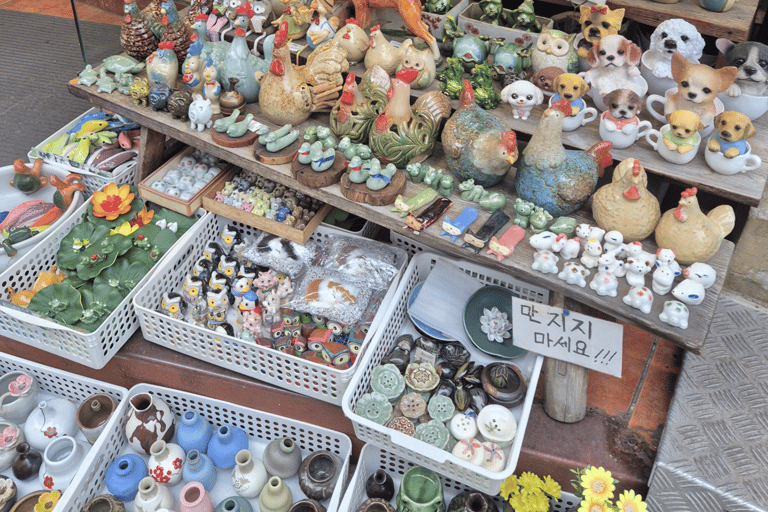 Seúl: tour a pie guiado por Insa-dong y el templo JogyesaSeúl: tour a pie guiado por Insadong y el templo Jogye