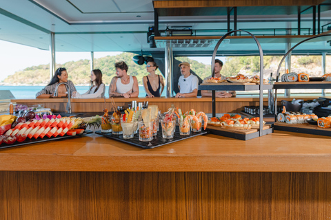 Phuket:Phi Phi Island with Premium Buffet & DJ by Noah Yacht