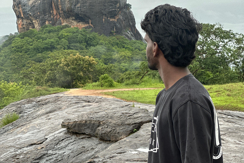 Sigiriya: Pidurangala Rock Sunrise Hike and Hidden Views