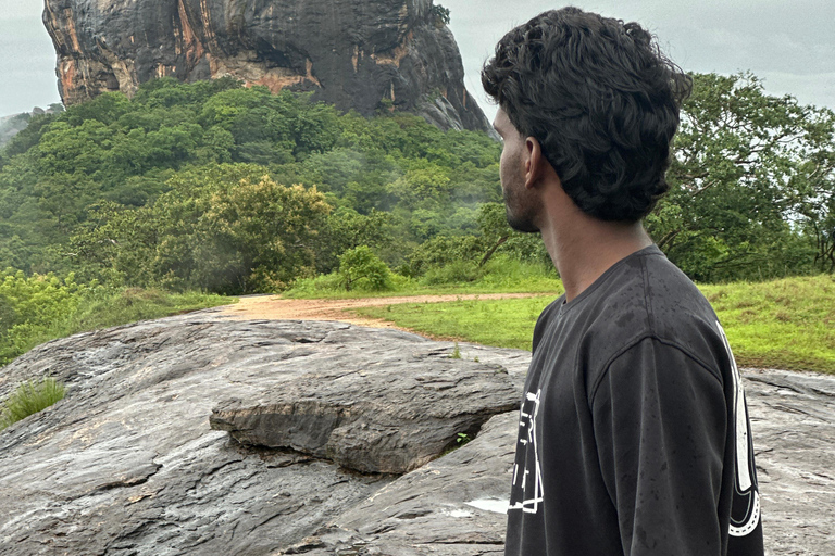 Sigiriya: Pidurangala Rock Sunrise Hike and Hidden Views