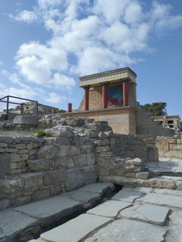 Visit Heraklion Knossos Palace, Lasithi Plateau, Zeus Cave Tour in Agios Nikolaos, Creta