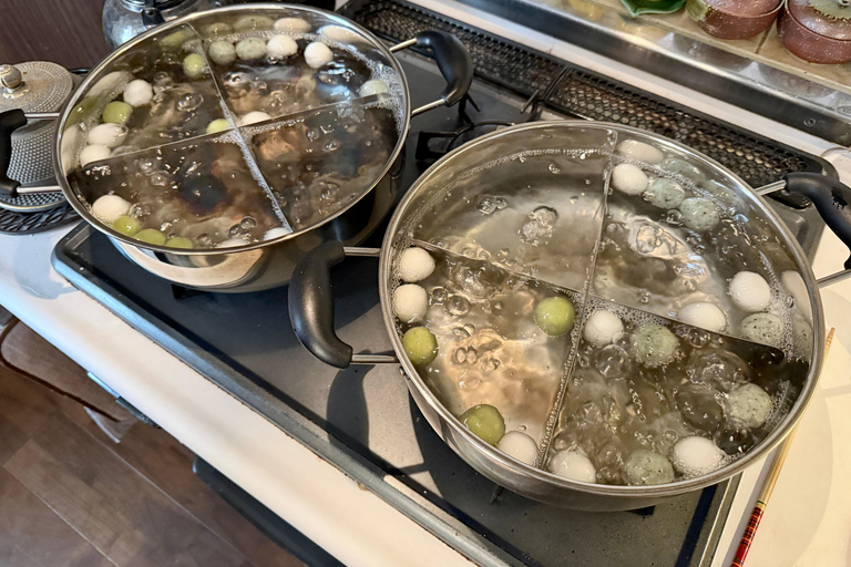 Tokyo: Mochi-Making Class in a Private Studio