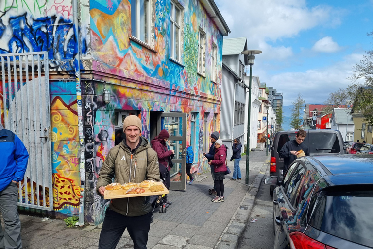 Reykjavik: Food Tour by locals