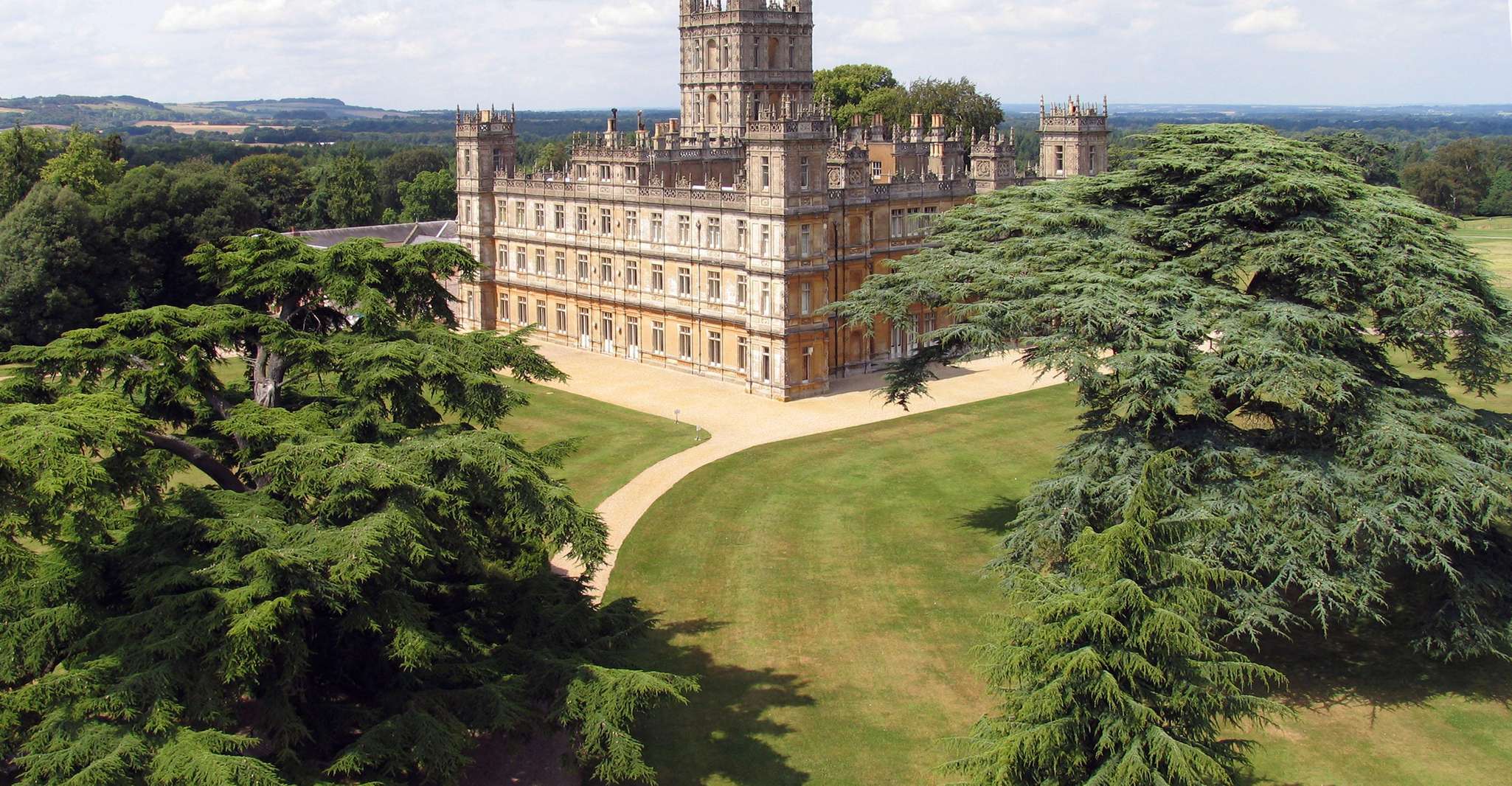 From London, Day Trip to Downton Abbey, Oxford and Bampton - Housity