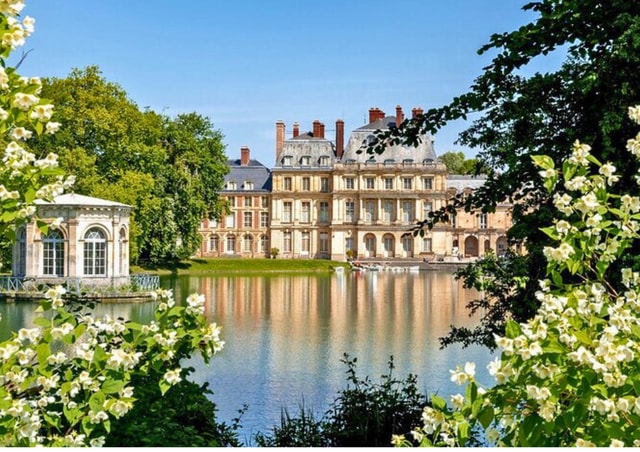 From Paris: Half-Day Tour to Fontainebleau Castle & Barbizon