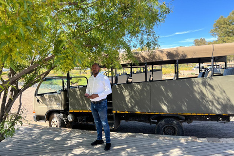 Safari al atardecer en la Reserva de Caza de Aquila con transporte privado