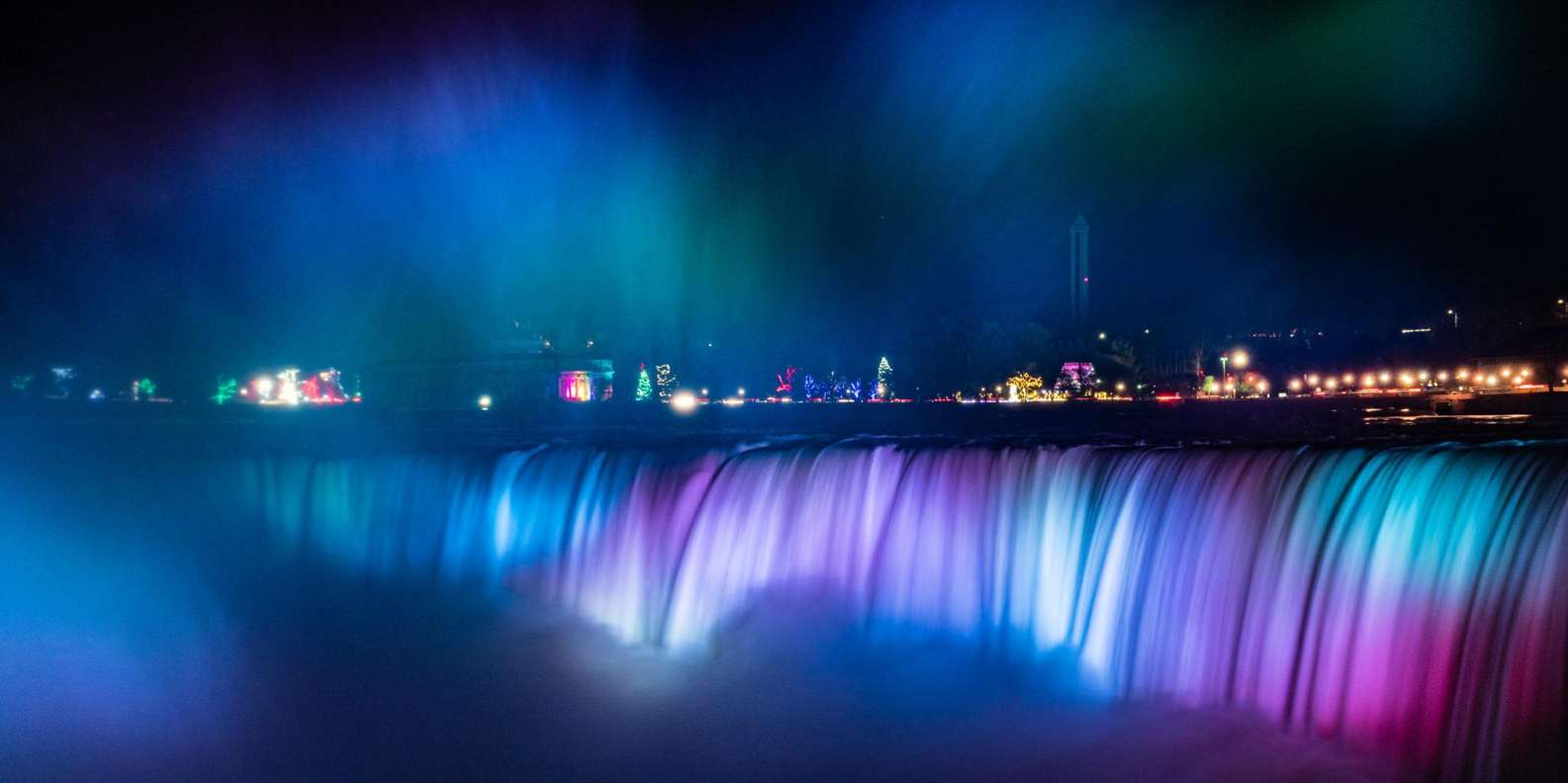 Niagara Falls, USA: Nightlight Experience with Fireworks